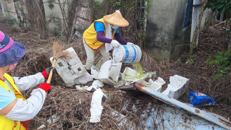 清除積水容器